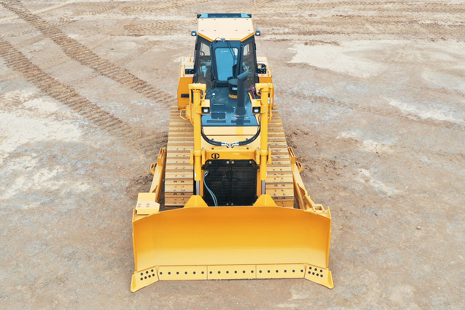 Бульдозер SEM 824F