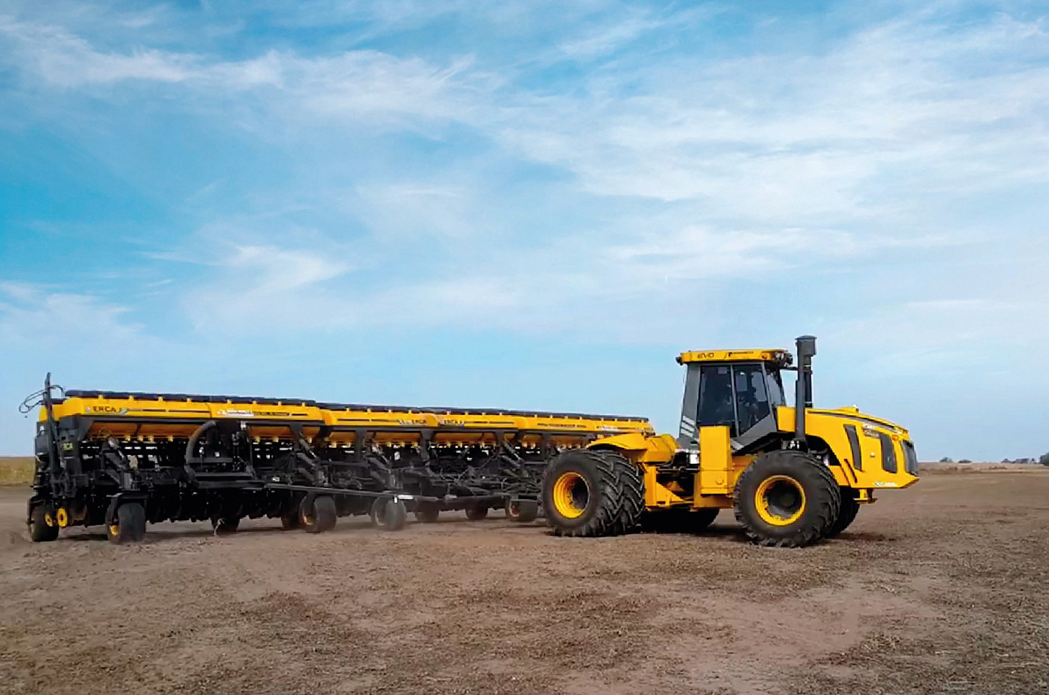 Трактор OPTITECH PAUNY NOVO 260 л.с.