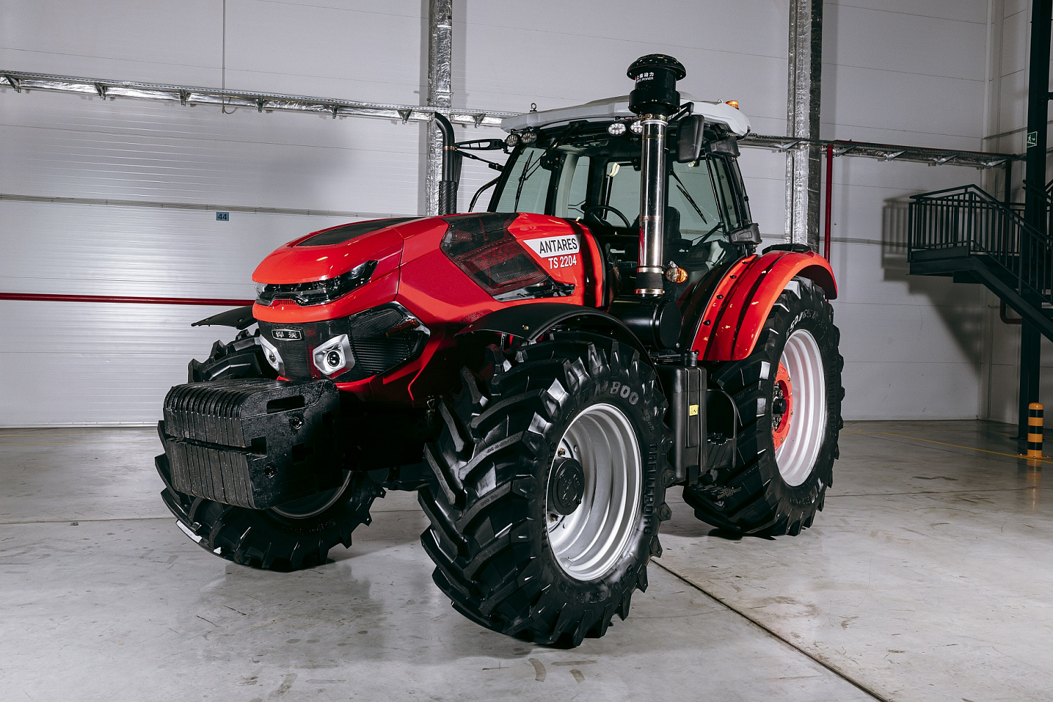 Трактор OPTITECH ANTARES TS 2204 220 л.с.