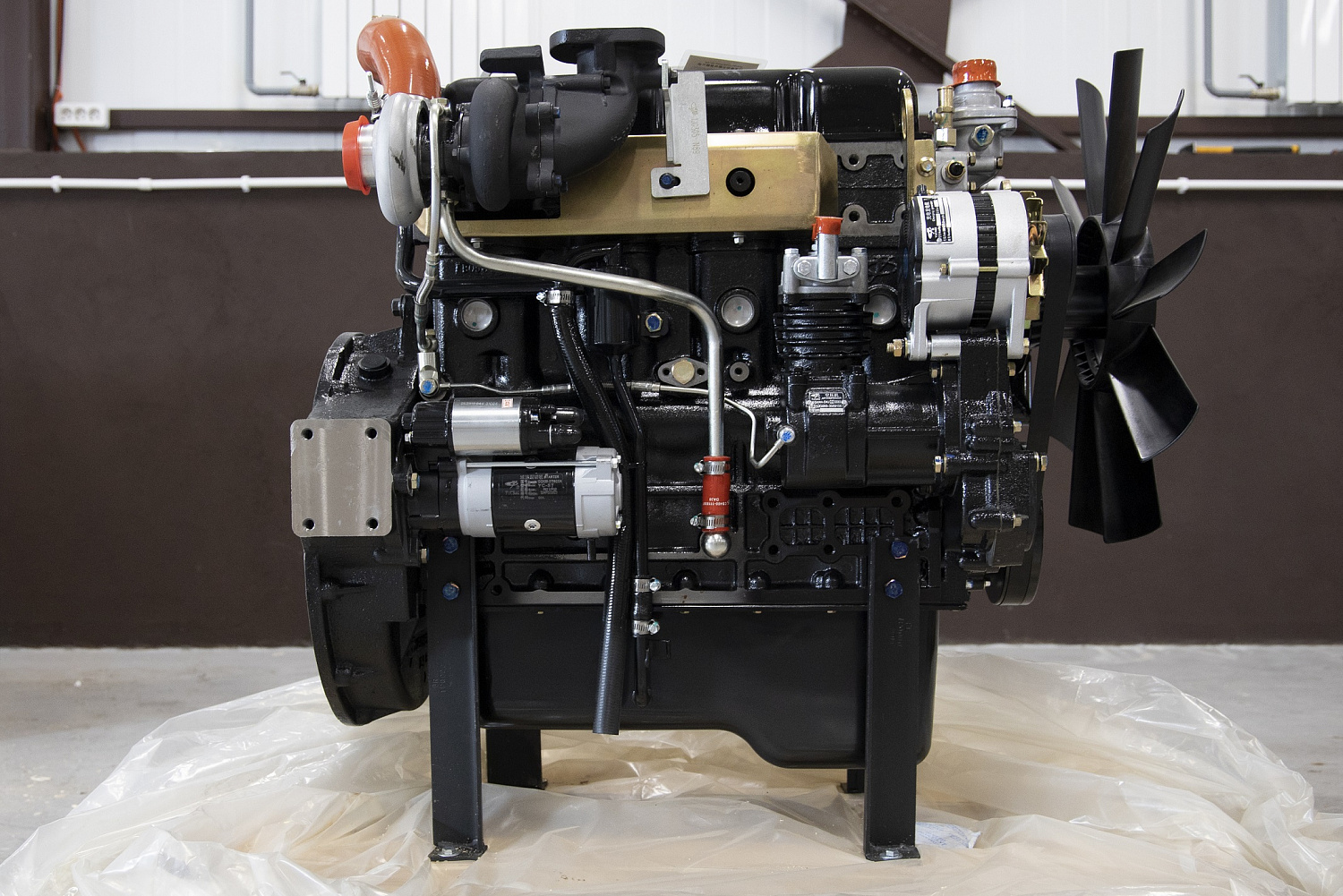 Двигатель YUCHAI YCD4J22T-115