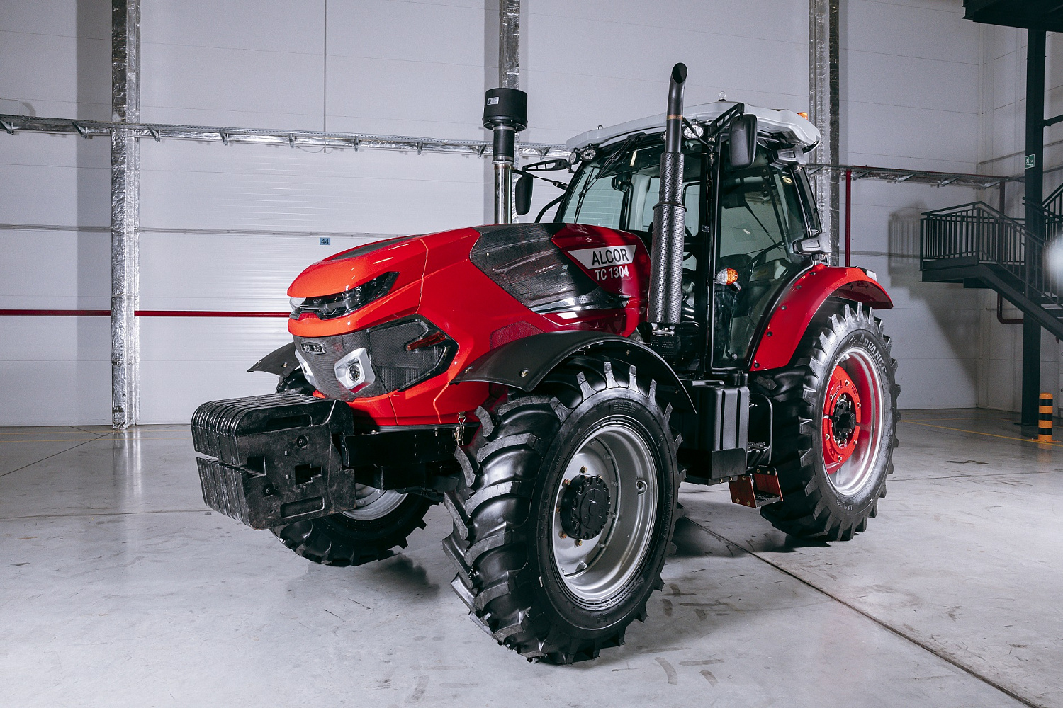 Трактор OPTITECH ALCOR TC 1304 130 л.с.