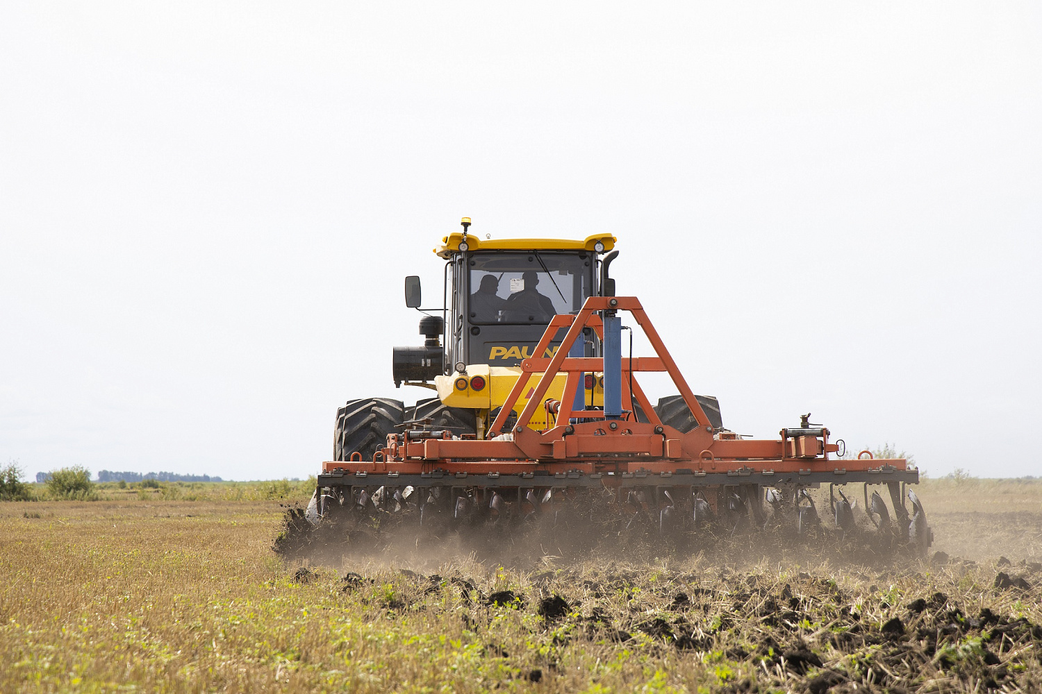 Трактор OPTITECH PAUNY BRAVO 365 л.с.