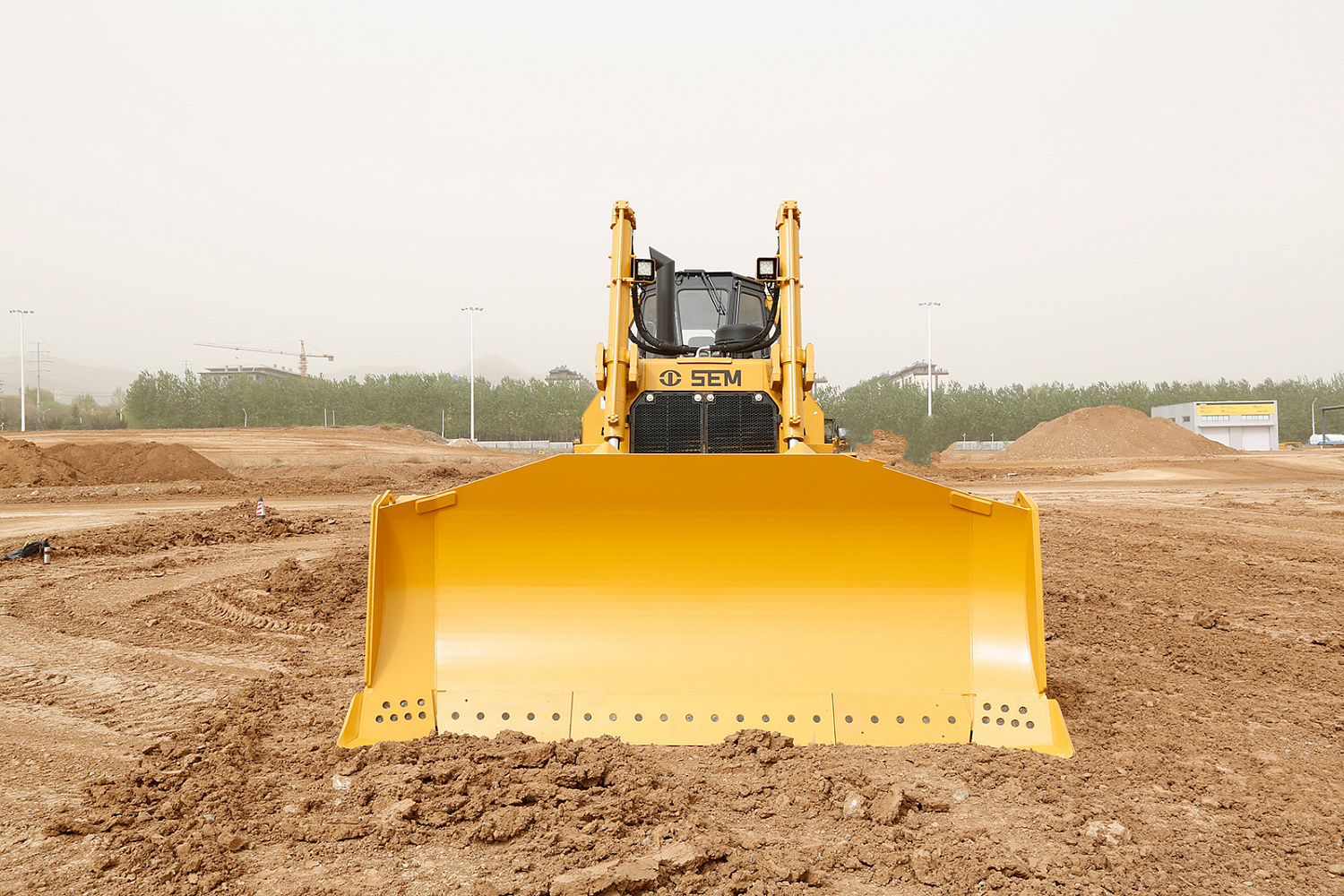 Бульдозер SEM 832F